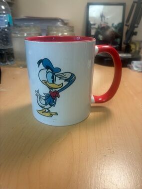Donald Duck Red-Accent Ceramic Mug